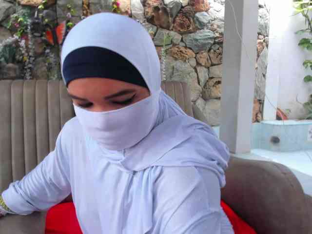 FalakYasin webcam