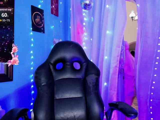 FalakYasin webcam