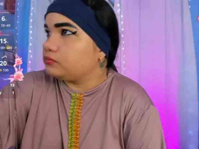 FalakYasin webcam