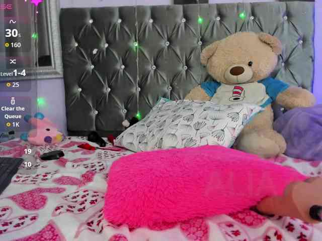 FalakYasin webcam