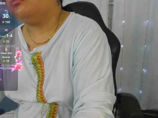 FalakYasin webcam