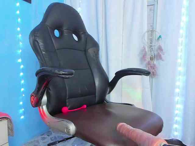FalakYasin webcam