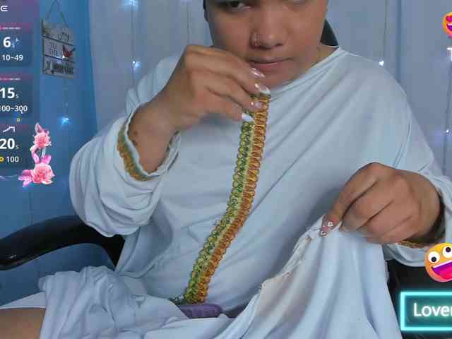 FalakYasin webcam