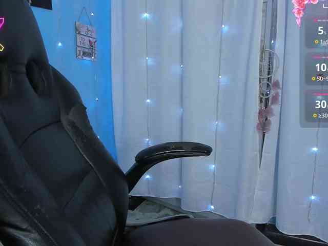 FalakYasin webcam