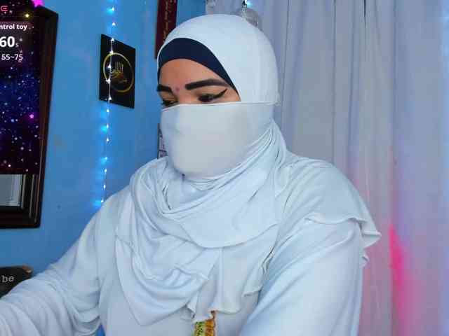FalakYasin webcam