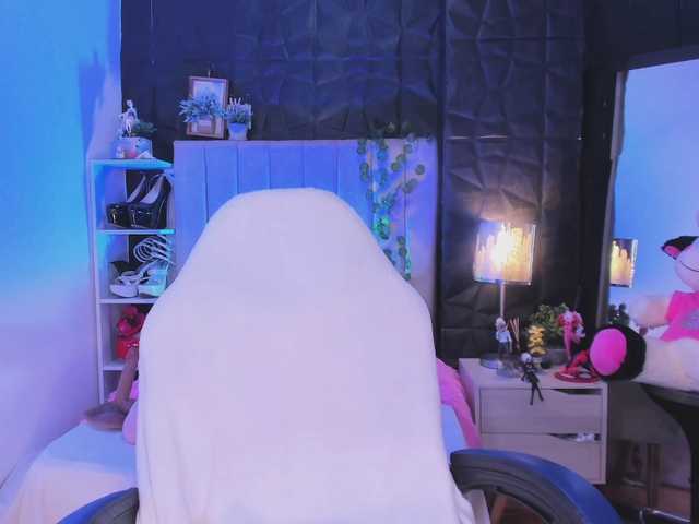 hellenbunnyx live webcam show