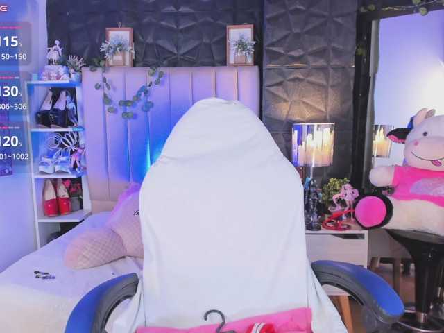 hellenbunnyx live cam on BongaCams