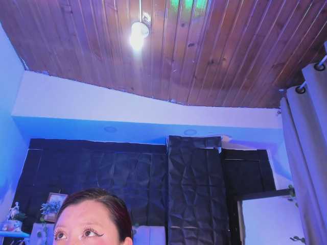 hellenbunnyx live cam on BongaCams