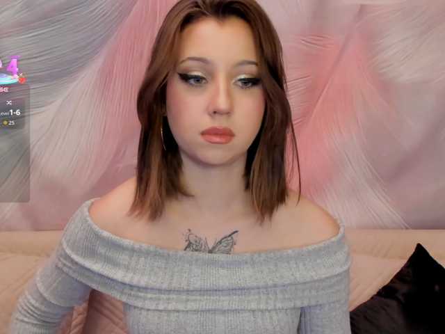 Modelfox live cam on BongaCams