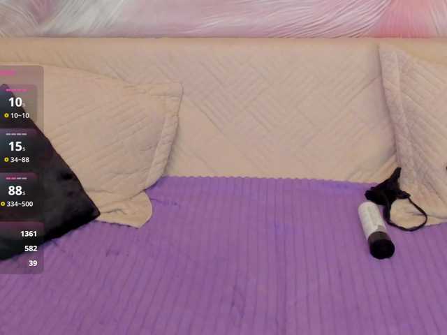 Modelfox live cam on BongaCams