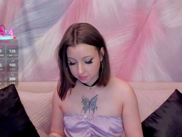 Modelfox live cam on BongaCams