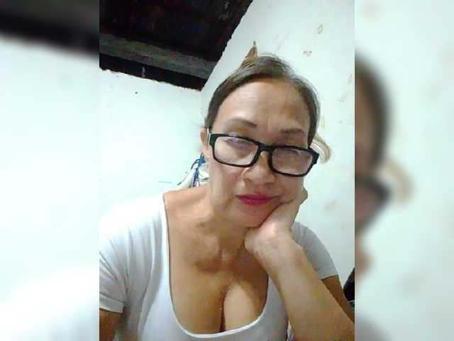 cherrywhite03 live webcam show