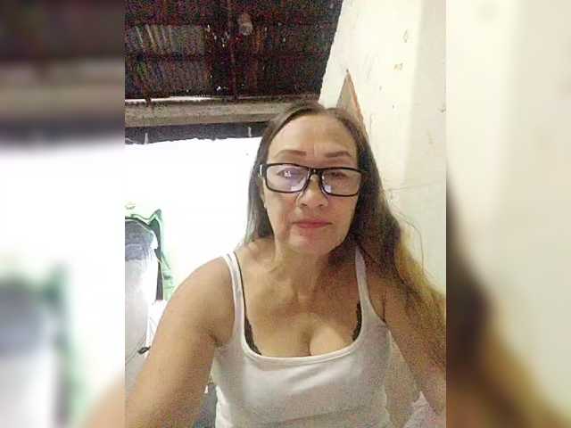 cherrywhite03 live cam on BongaCams
