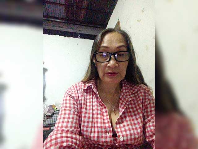 cherrywhite03 live cam on BongaCams