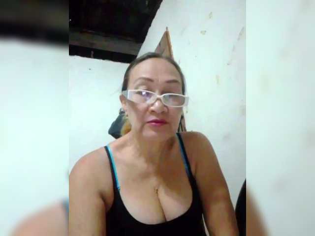 cherrywhite03 live cam on BongaCams