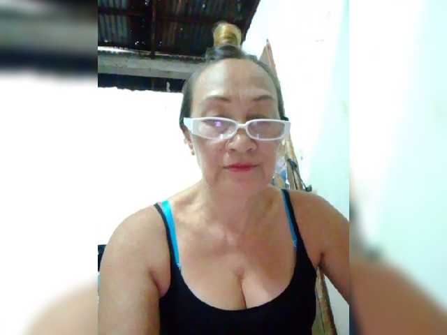 cherrywhite03 live cam on BongaCams