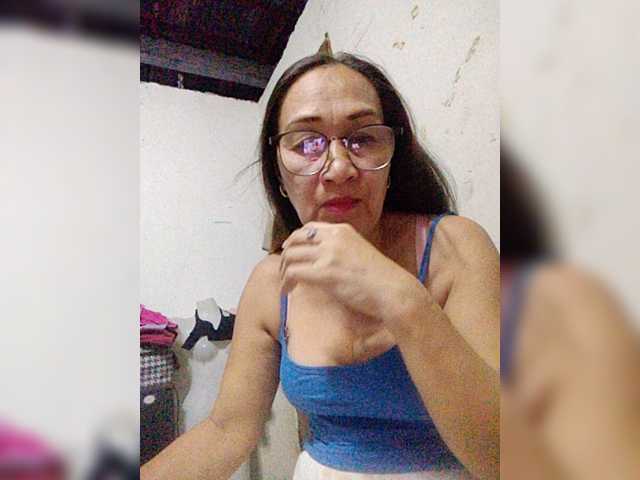 cherrywhite03 live cam on BongaCams