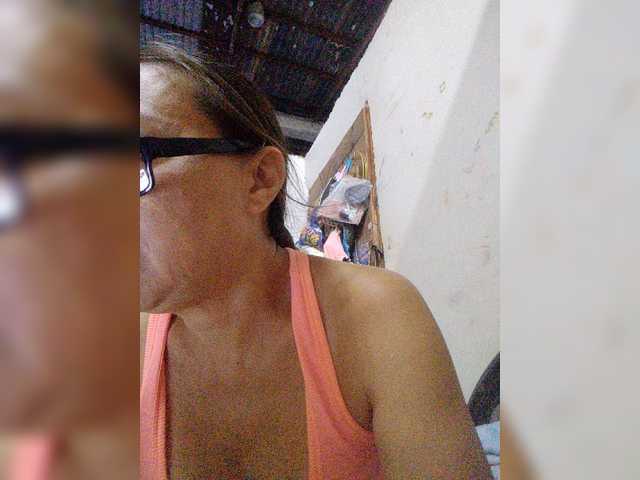 cherrywhite03 live webcam show