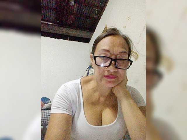 cherrywhite03 live webcam show