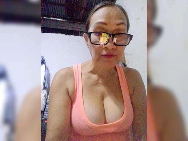 cherrywhite03 live webcam show