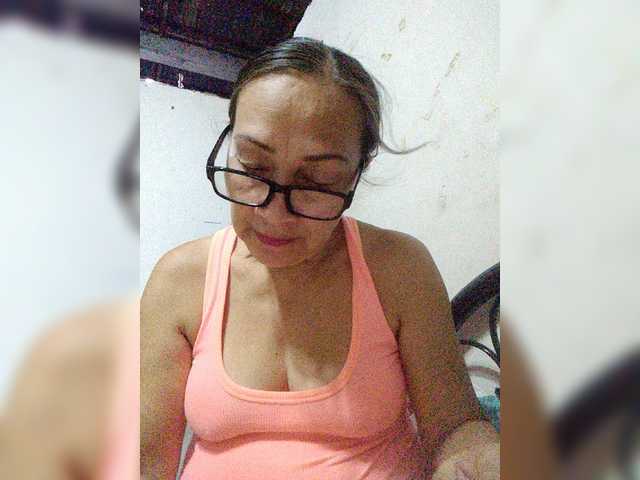 cherrywhite03 live cam on BongaCams