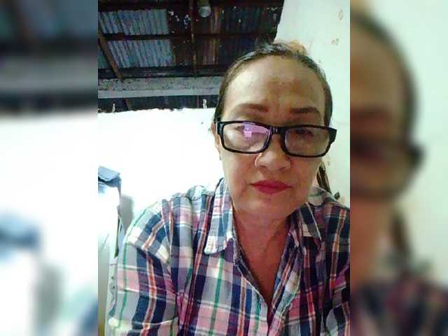 cherrywhite03 live cam on BongaCams