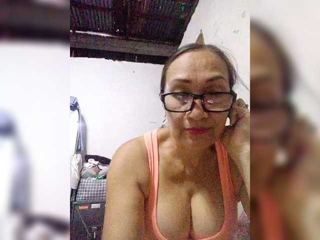 cherrywhite03 live webcam show