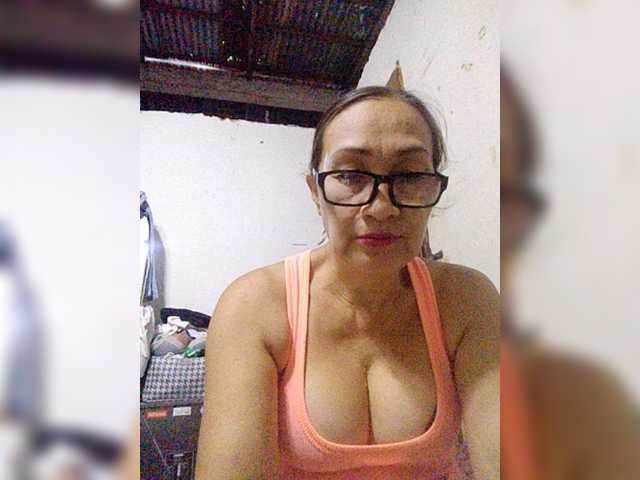 cherrywhite03 live webcam show