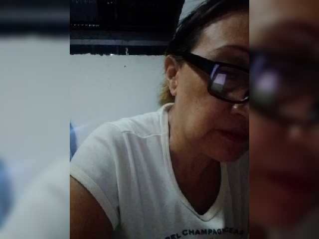 cherrywhite03 live webcam show