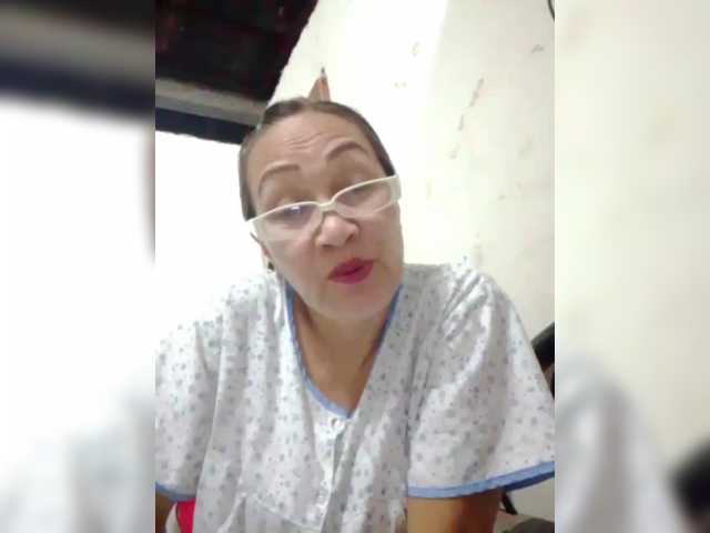 cherrywhite03 live cam on BongaCams