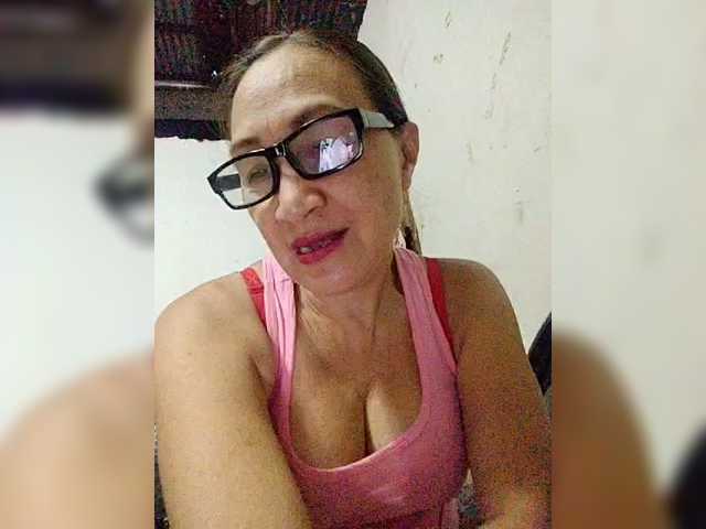 cherrywhite03 live cam on BongaCams