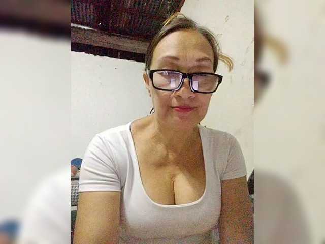cherrywhite03 live webcam show