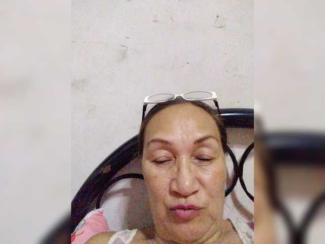 cherrywhite03 — live female cam