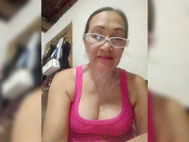 cherrywhite03's BongaCams show and profile