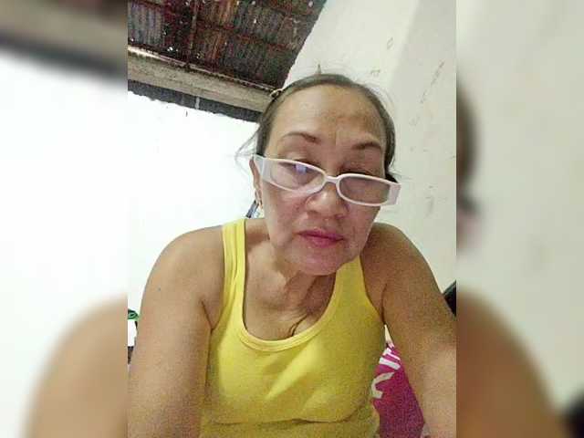 cherrywhite03's BongaCams show and profile