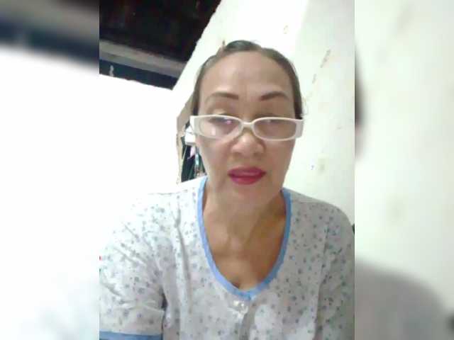 cherrywhite03 live cam on BongaCams