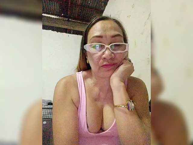 cherrywhite03's BongaCams show and profile