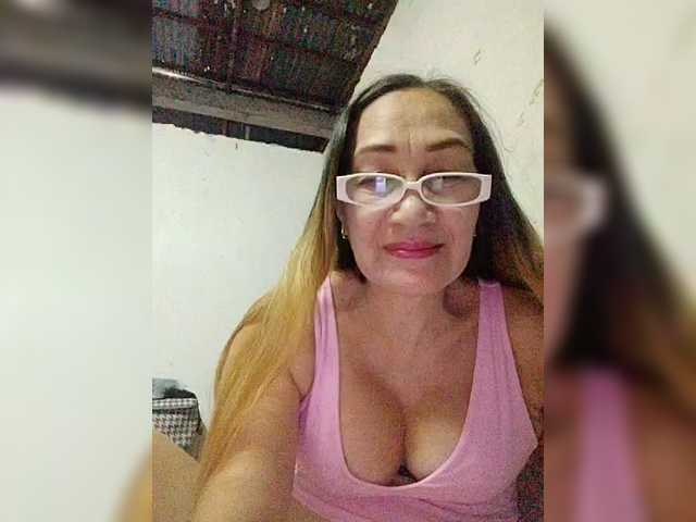 cherrywhite03's BongaCams show and profile