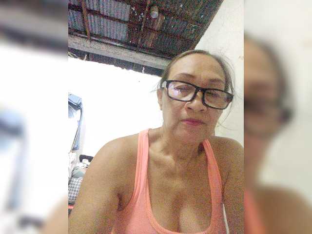 cherrywhite03 live cam on BongaCams