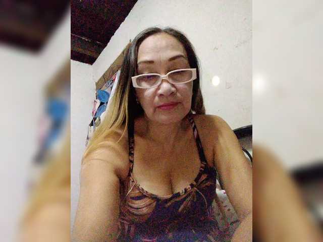 cherrywhite03's BongaCams show and profile