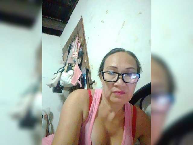 cherrywhite03 live cam on BongaCams