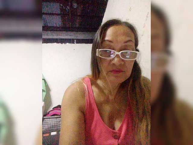 cherrywhite03 live cam on BongaCams