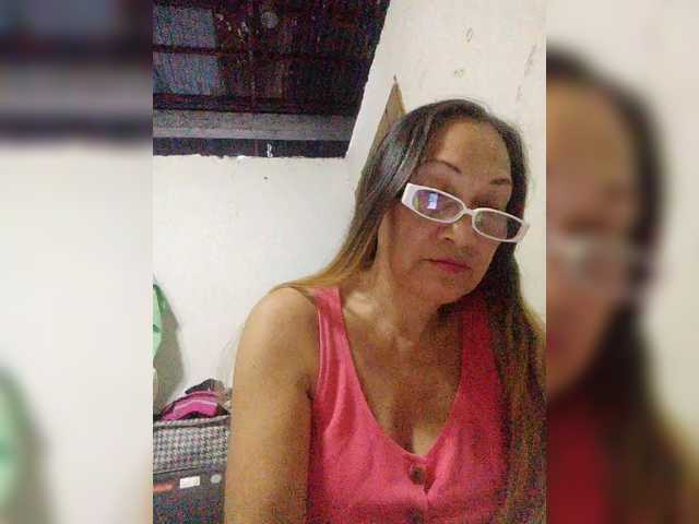 cherrywhite03 live cam on BongaCams