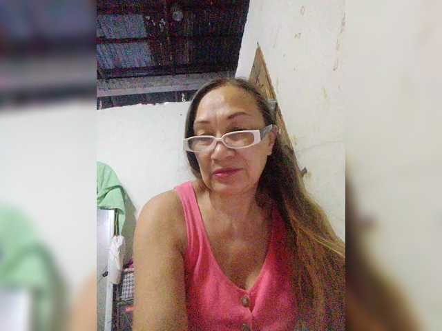 cherrywhite03 live cam on BongaCams