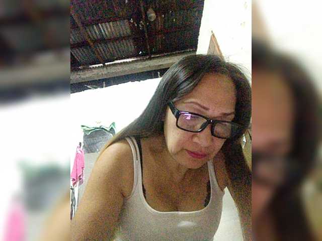 cherrywhite03 Live Cam on BongaCams