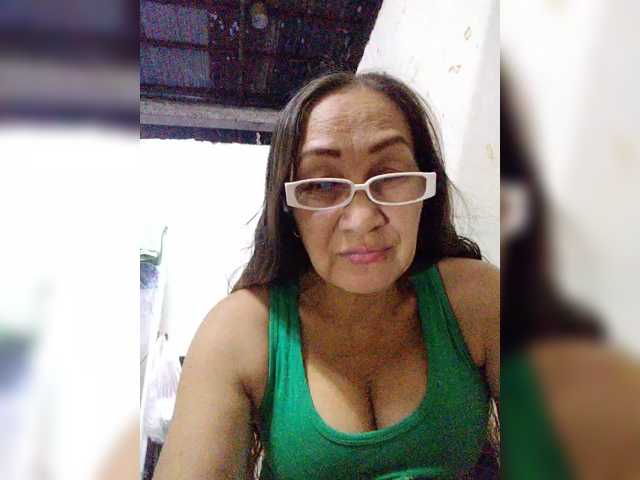 cherrywhite03 live cam on BongaCams
