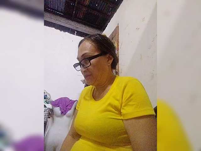 cherrywhite03 live webcam show