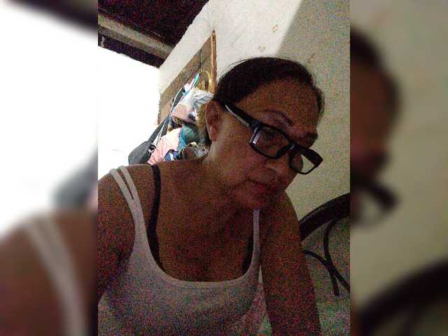 cherrywhite03 live cam on BongaCams
