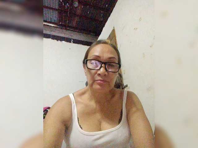 cherrywhite03 live cam on BongaCams