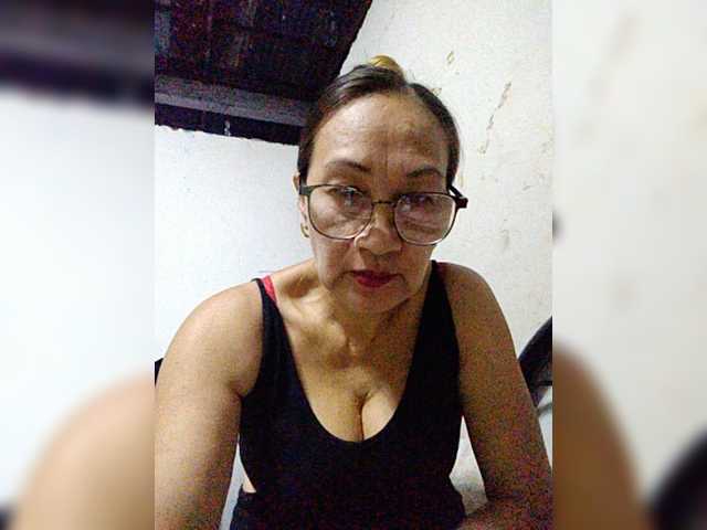 cherrywhite03, live now on BongaCams